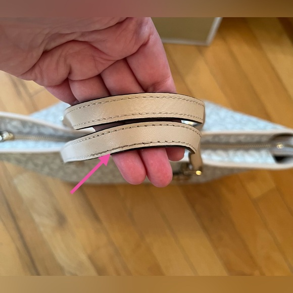 **SOLD** Michael Kors Vanilla Monogram Jet Set Travel Tote - Picture 8 of 14